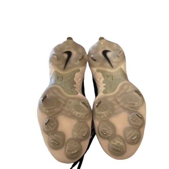 Nike React baseball cleats NWT size 9.5 black and white - Picture 5 of 6